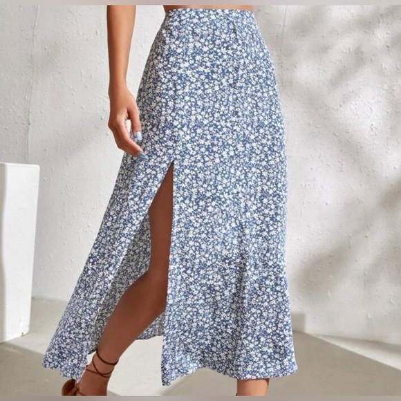 SHEIN Blue Floral Maxi Skirt - Picture 6 of 6